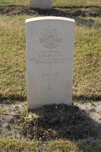 Ismailia War Memorial Cemetery - Brennan, Stanley